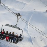 Fin mars, les stations de ski ont enregistré une hausse de la fréquentation de 5% par rapport à 2022 (archives). KEYSTONE/VALENTIN FLAURAUD
